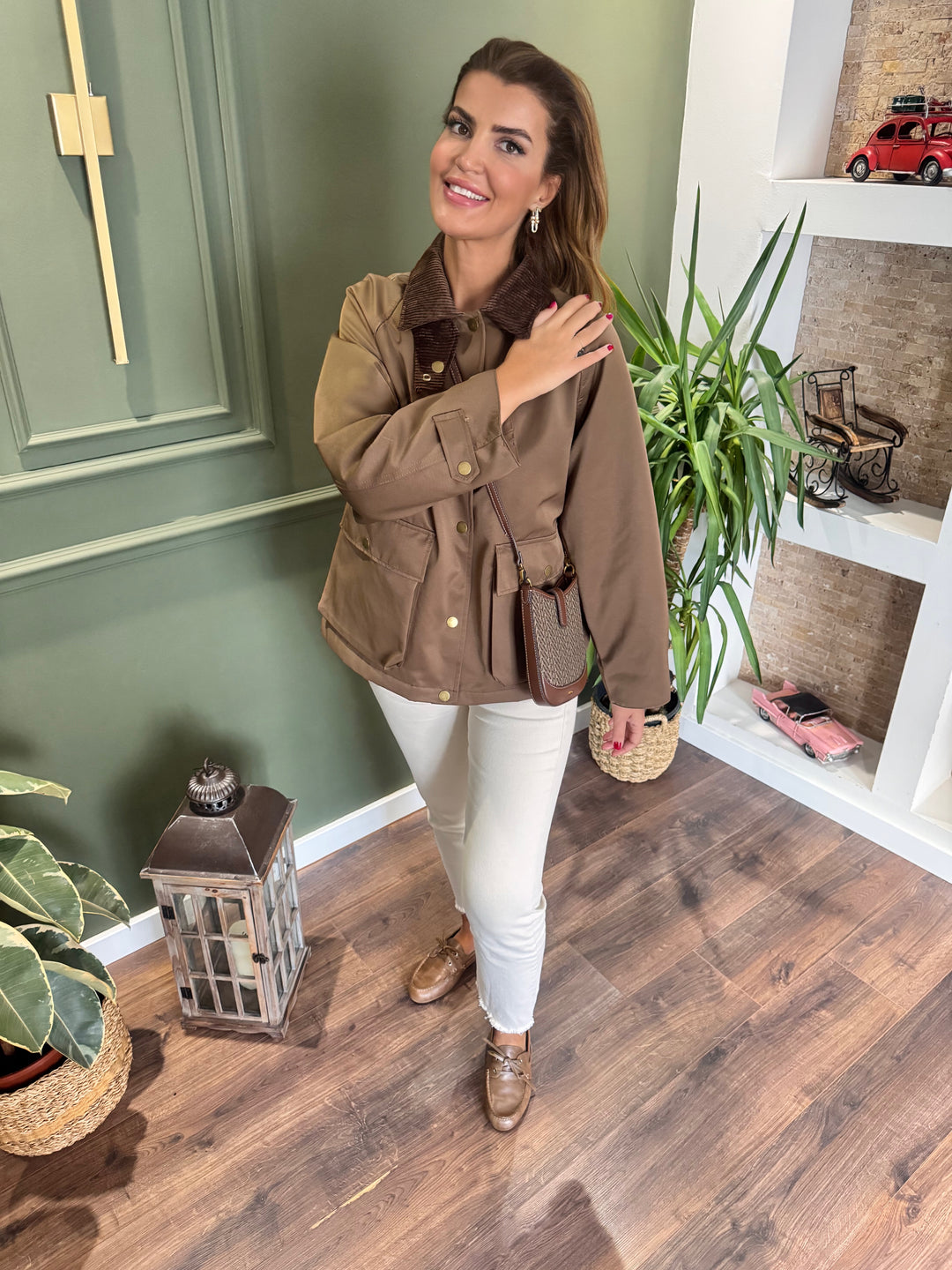 Koyu yeşil içi kapitone mont