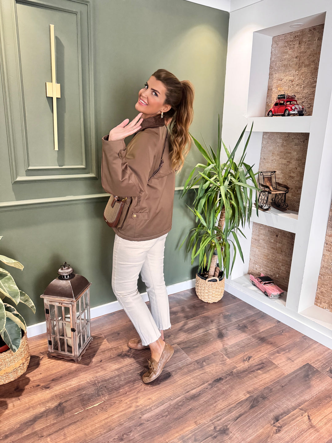 Koyu yeşil içi kapitone mont