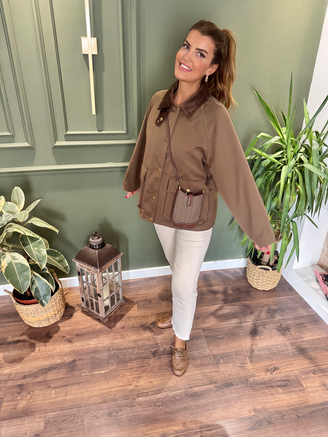 Koyu yeşil içi kapitone mont