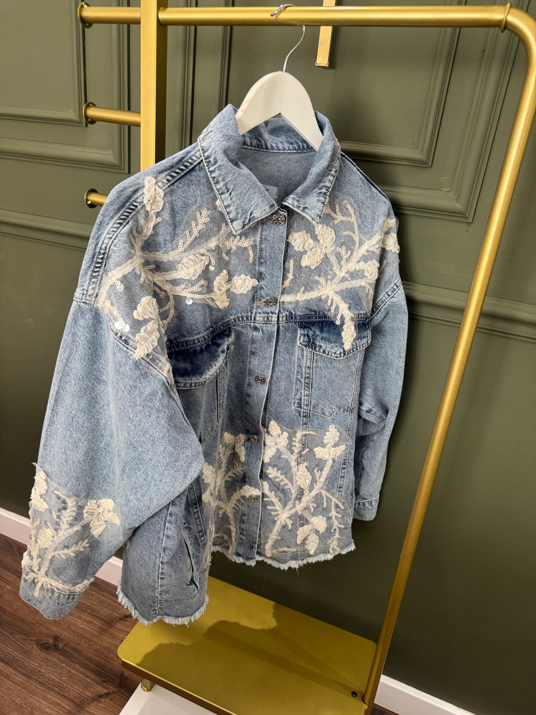Nakış detaylı jean ceket